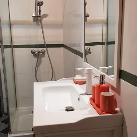 Petit Patio En Centre *